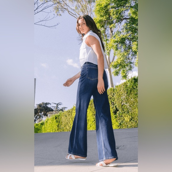 Flying Monkey High Rise 90s Loose Fit Jeans - Picture 4 of 6